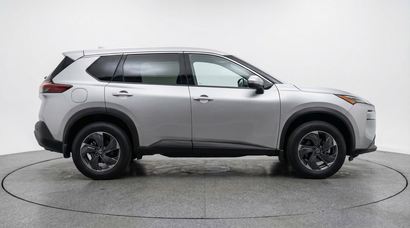 Used 2025 Nissan Rogue SV image 11
