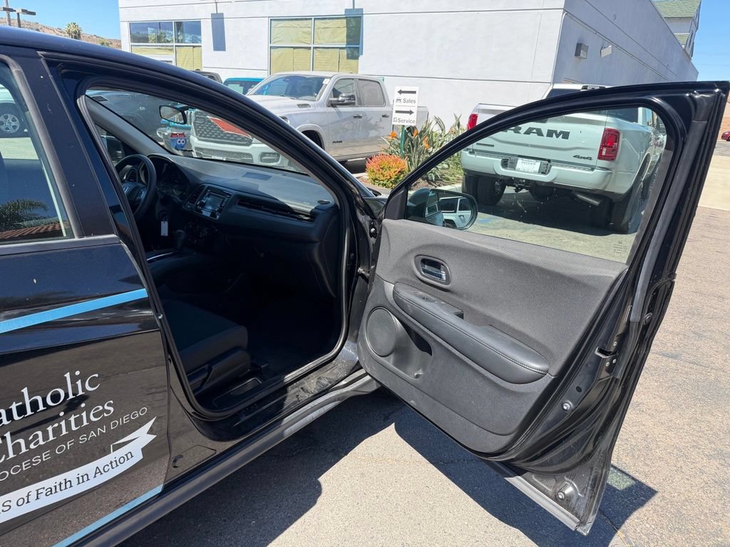 Used 2019 Honda HR-V LX image 17