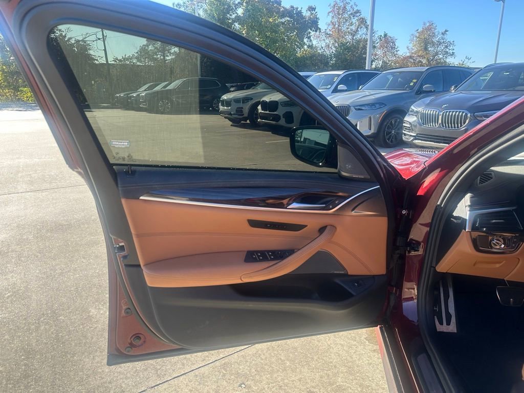 Used 2023 BMW 530i w/ M Sport Package image 6