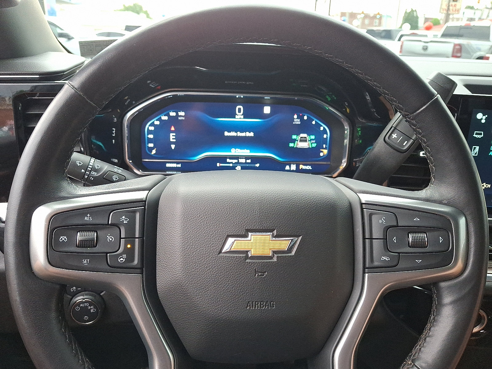 Used 2022 Chevrolet Silverado 1500 LT AWD/4WD image 17