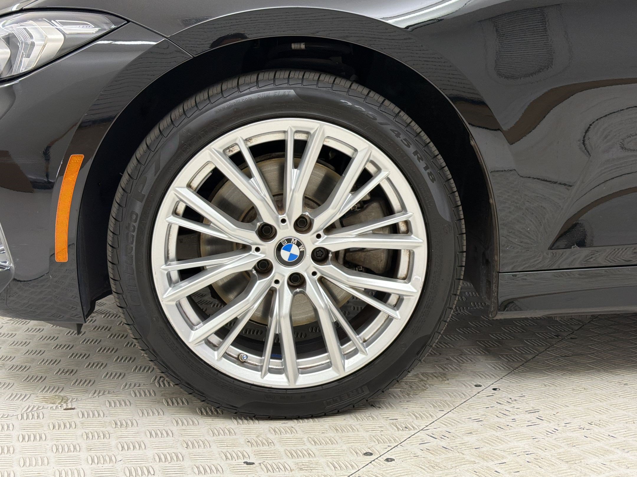 Used 2023 BMW 330i Sedan w/ Driving Assistance Package RWD image 13