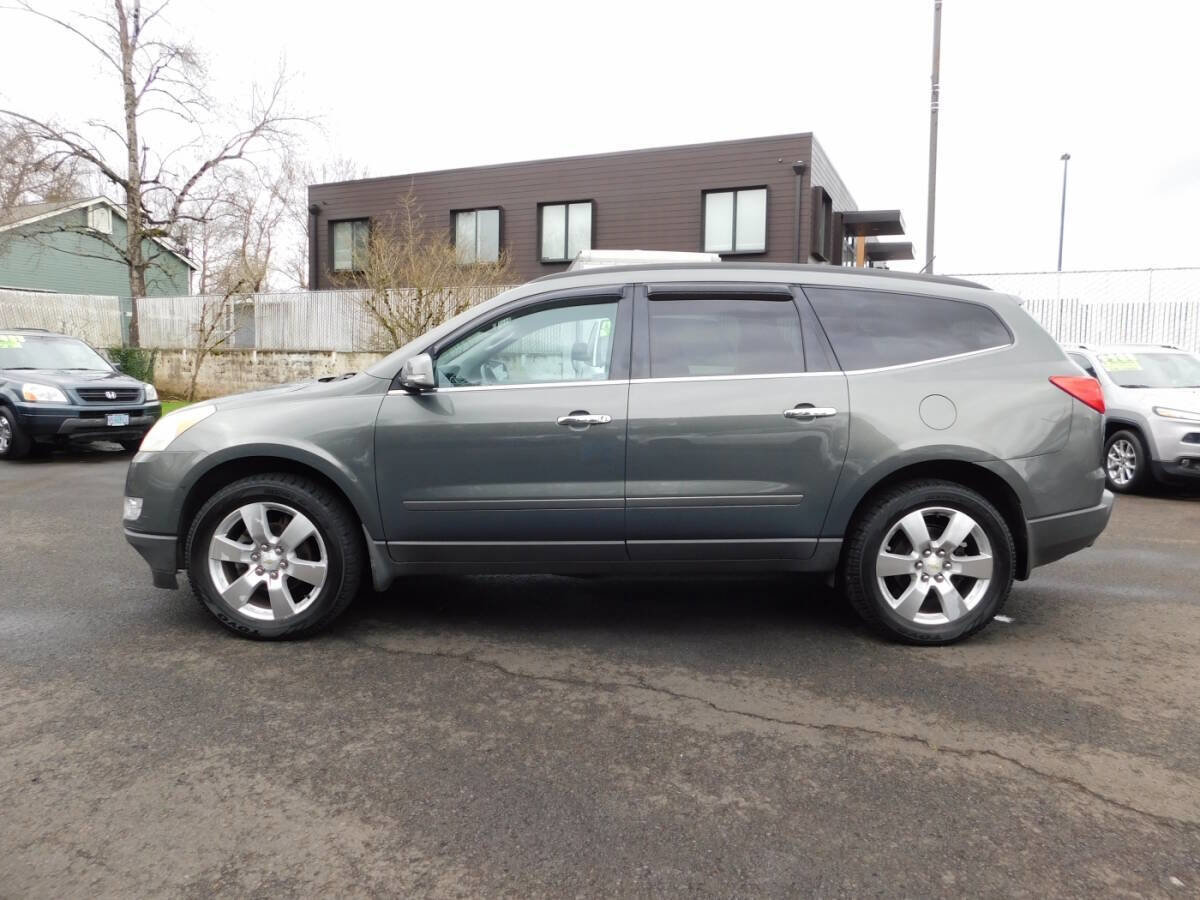 Used 2010 Chevrolet Traverse LT w/ LT Special Edition Package AWD/4WD image 21