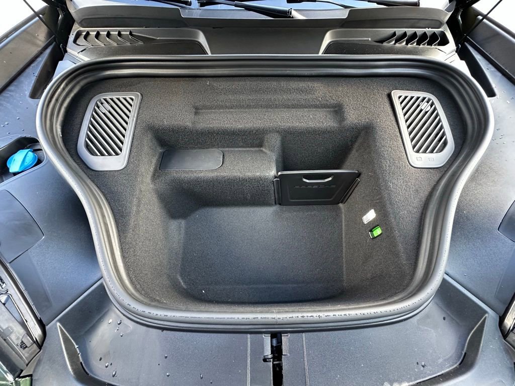 Used 2025 Porsche Macan Electric image 40