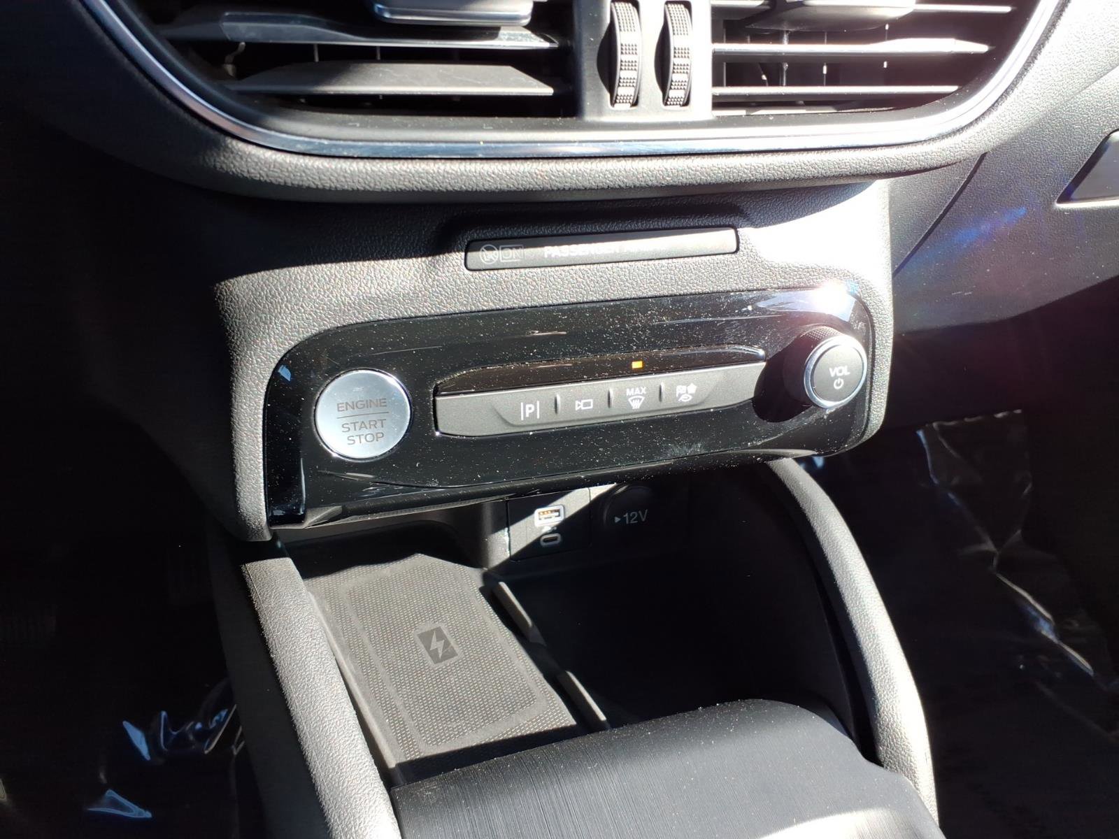 Certified 2023 Ford Escape Platinum AWD/4WD image 20