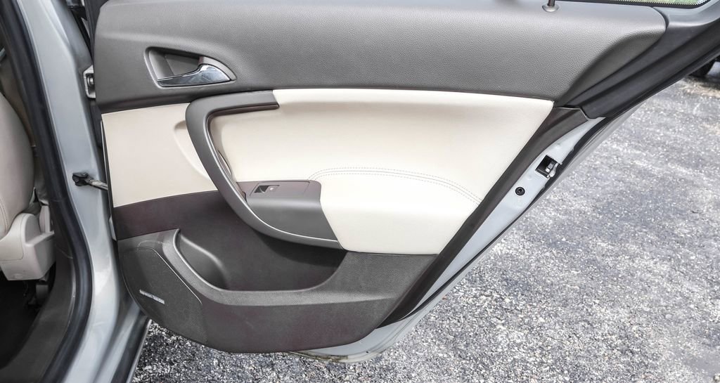 Used 2011 Buick Regal CXL Turbo w/ TO7 Preferred Equipment Group image 33