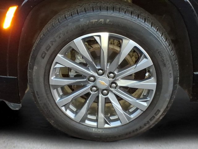 Used 2023 Chevrolet Traverse Premier AWD/4WD image 9