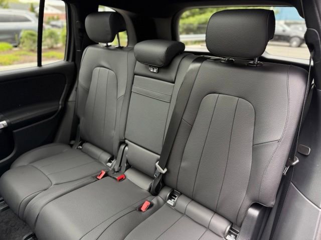 Used 2026 Mercedes-Benz GLB 250 4MATIC image 24