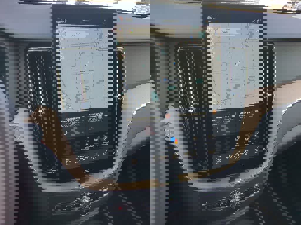 New 2026 Volvo XC60 B5 Plus w/ Protection Package Premier image 26