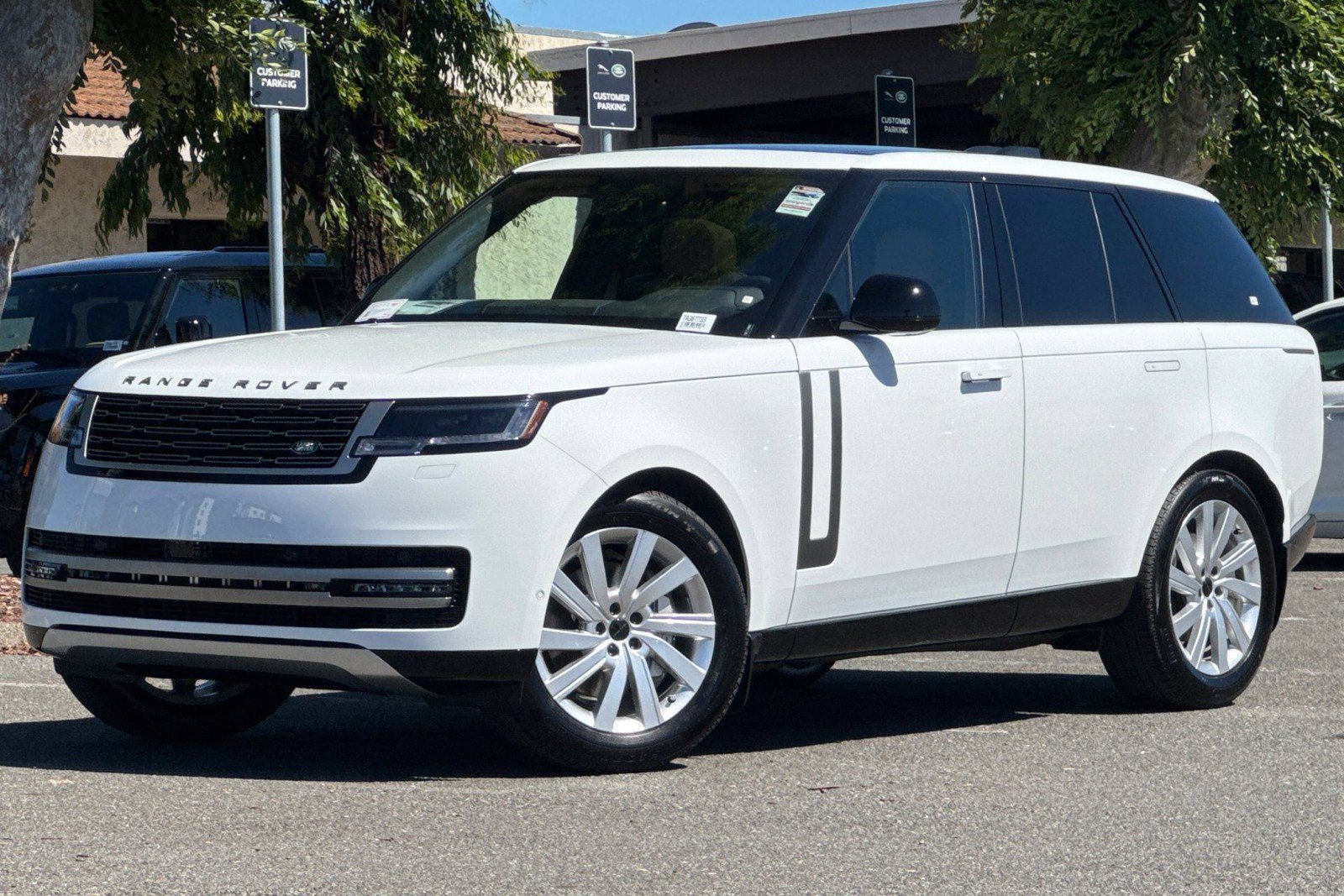 New 2026 Land Rover Range Rover SE AWD/4WD image 1