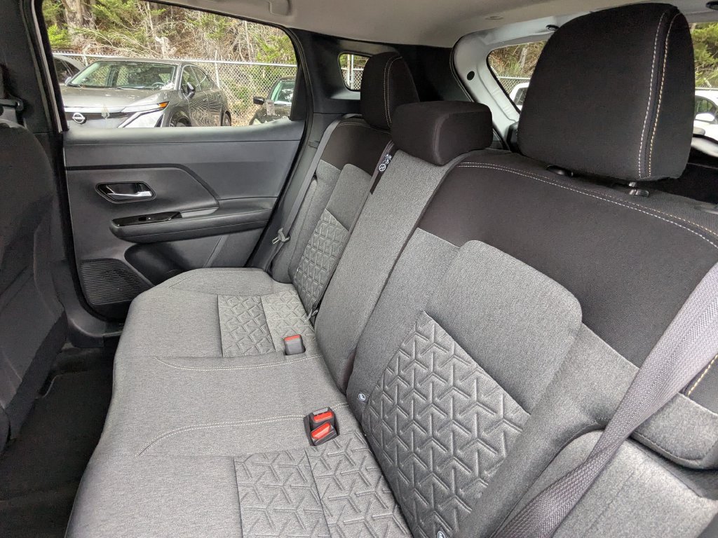 New 2026 Nissan Kicks SV w/ Cold Weather Package FWD image 24