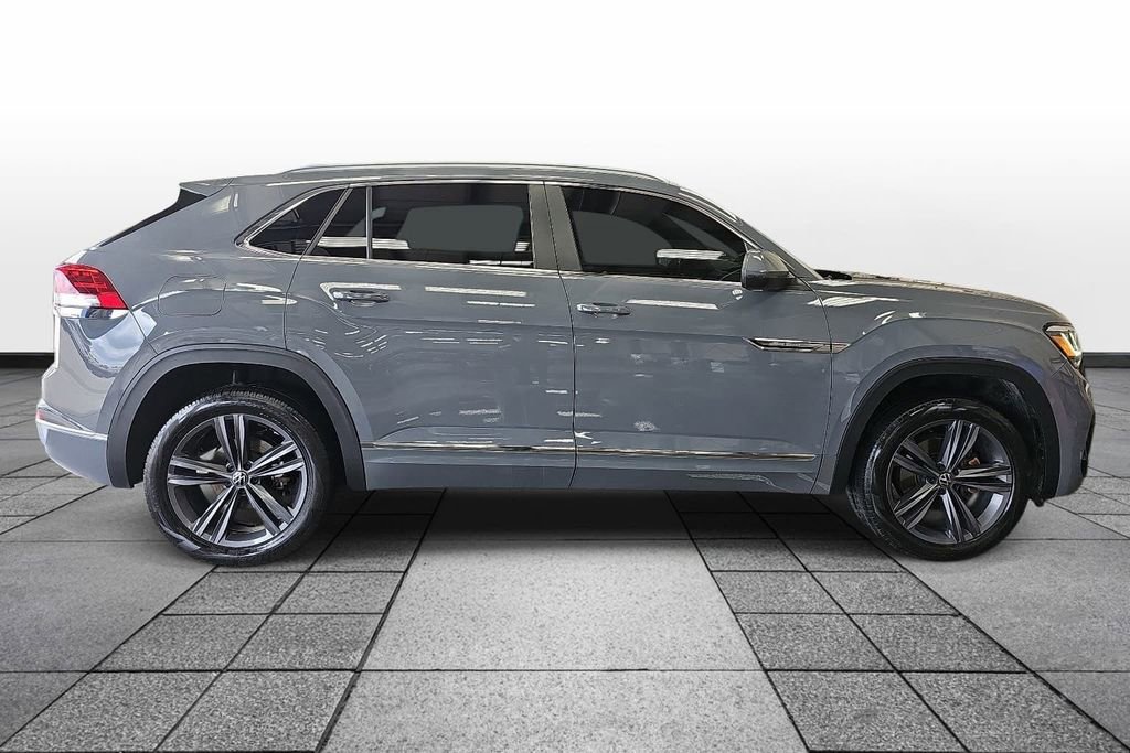 Used 2022 Volkswagen Atlas Cross Sport SEL R-Line AWD/4WD image 4