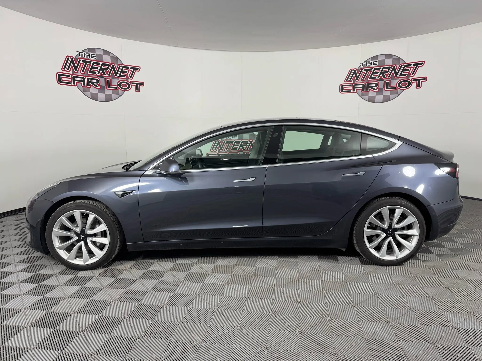 Used 2020 Tesla Model 3 Long Range image 4