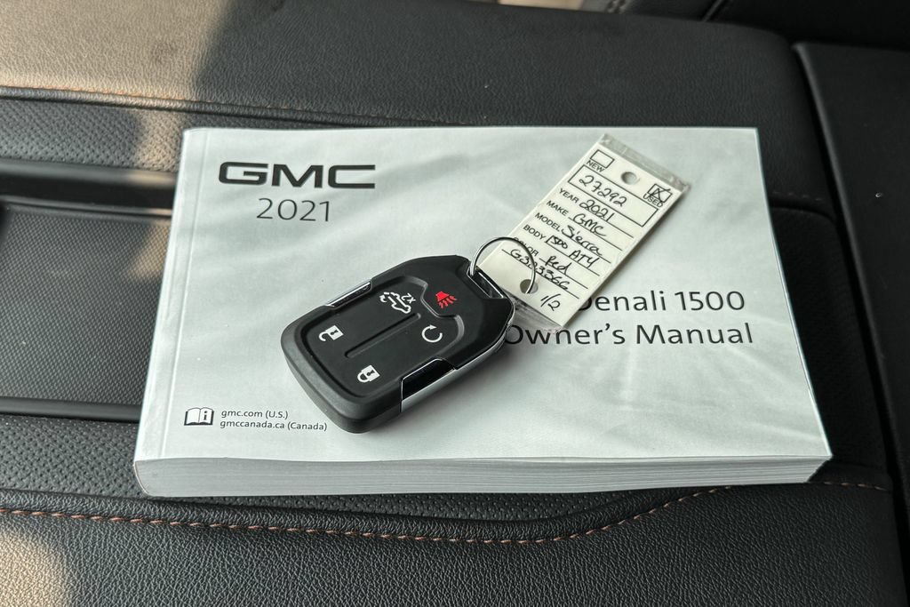 Used 2021 GMC Sierra 1500 AT4 w/ AT4 Preferred Package AWD/4WD image 43
