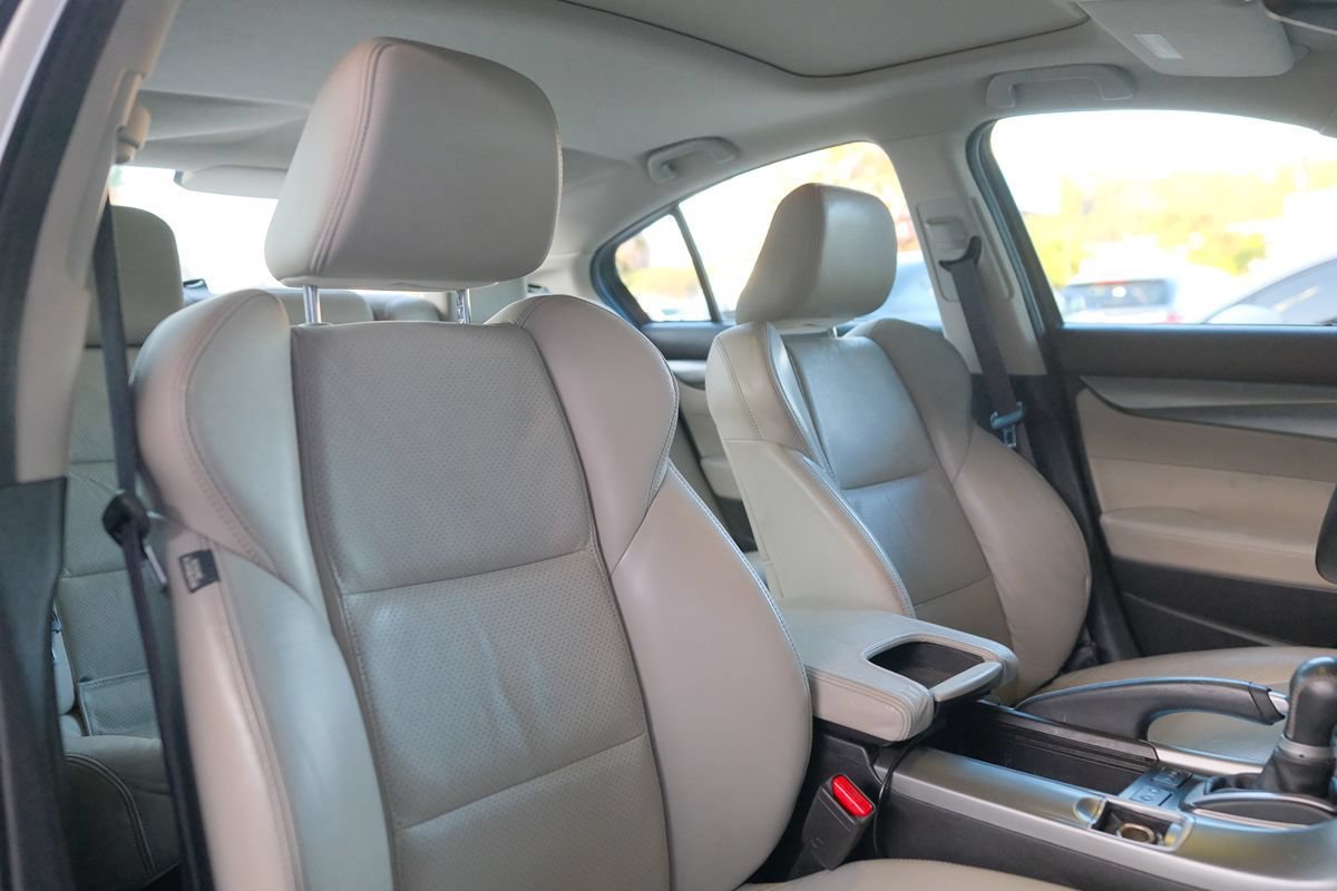 Used 2010 Acura TL SH-AWD image 25