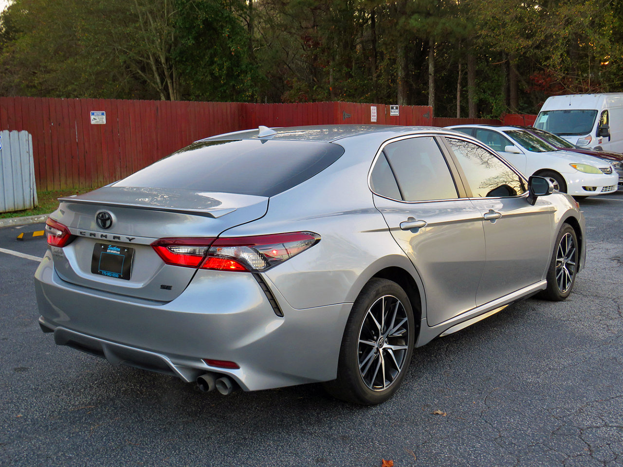 Used 2021 Toyota Camry SE w/ Carpet Mat Package (TMS) image 7