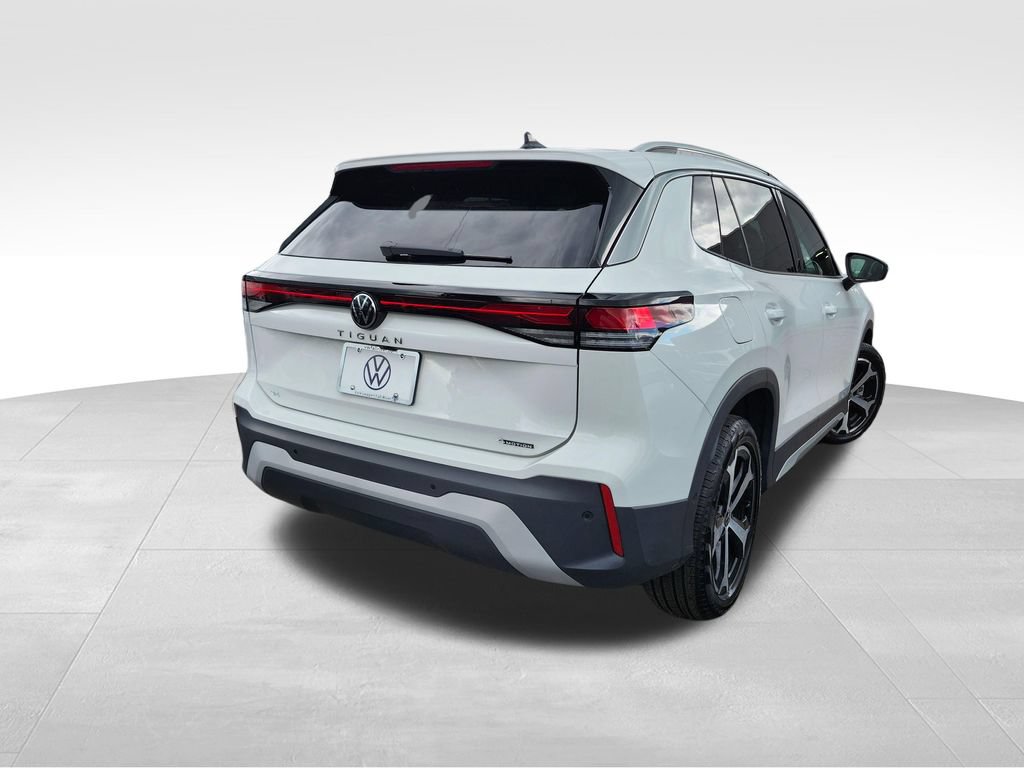 Certified 2026 Volkswagen Tiguan SE AWD/4WD image 7