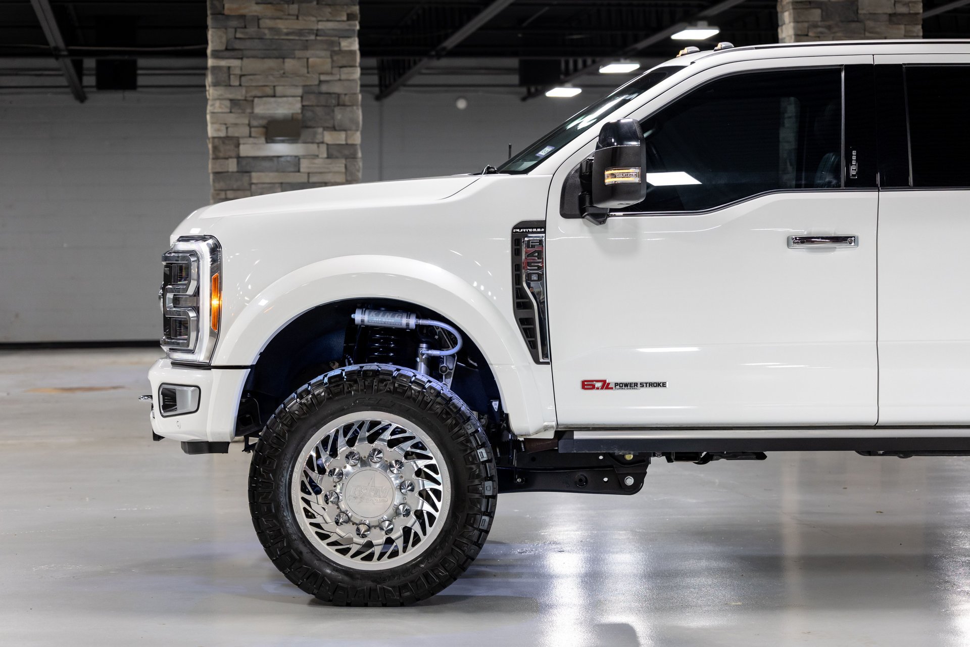 Used 2023 Ford F450 Platinum w/ FX4 Off-Road Package AWD/4WD image 12