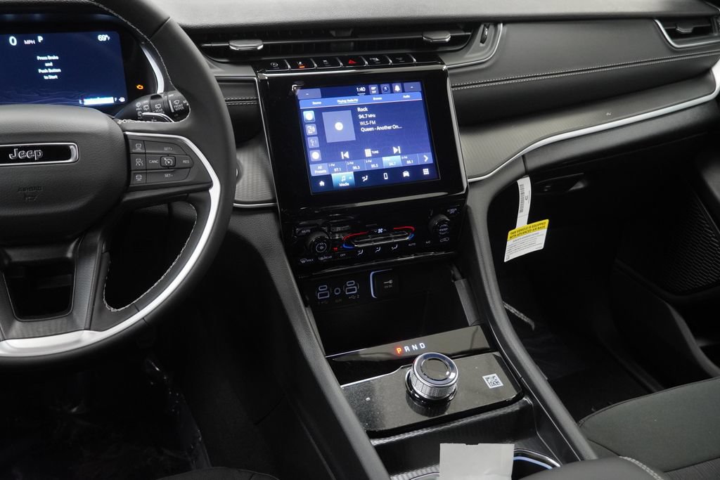New 2026 Jeep Grand Cherokee Laredo AWD/4WD image 19