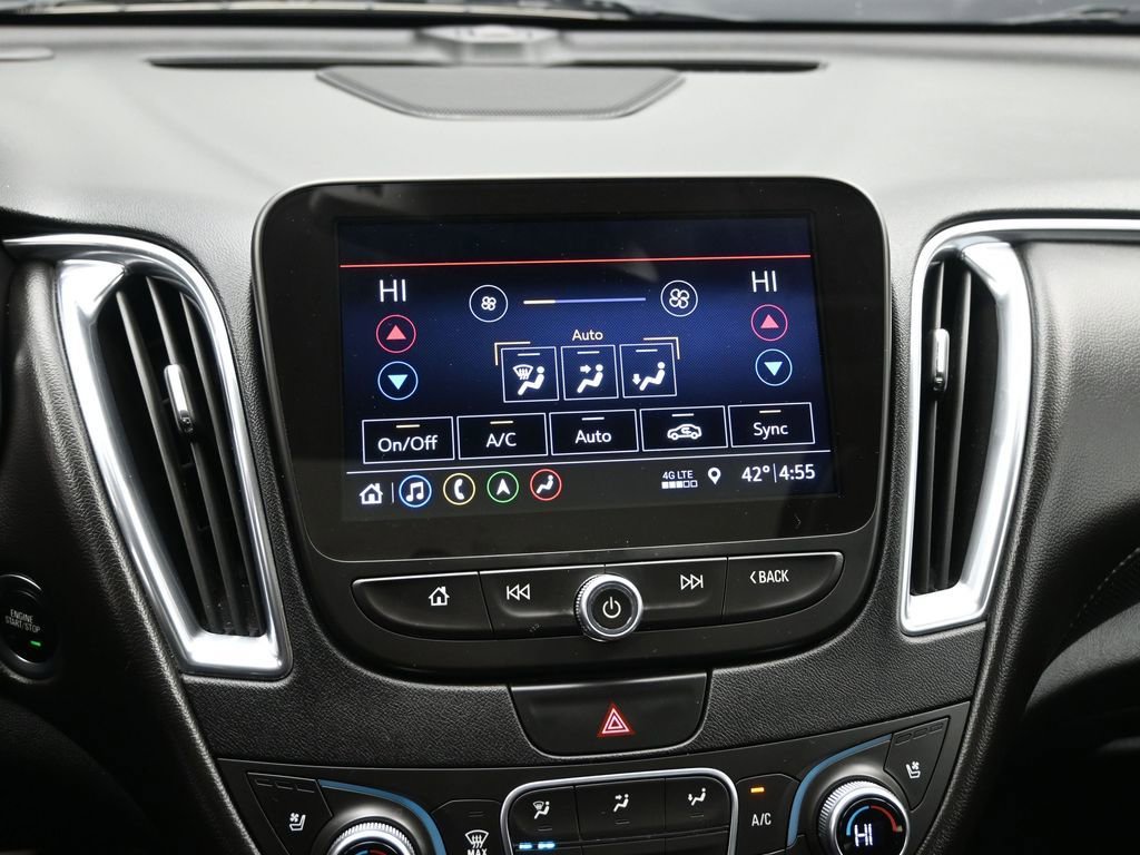 Used 2019 Chevrolet Malibu Premier w/ Sun and Wheel Package image 14