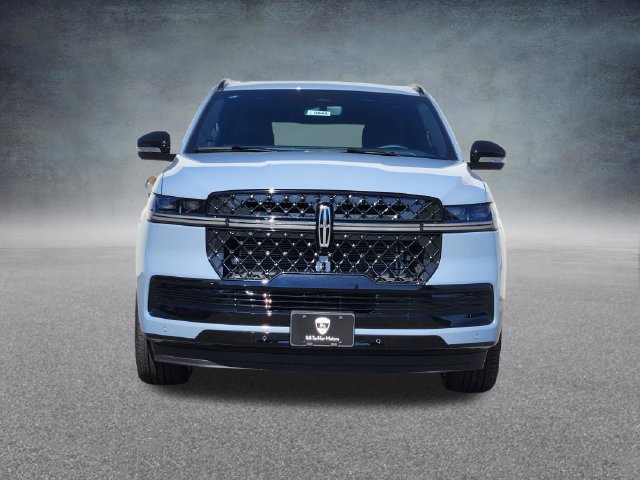 New 2027 Lincoln Navigator Reserve w/ Jet Appearance Package AWD/4WD image 2