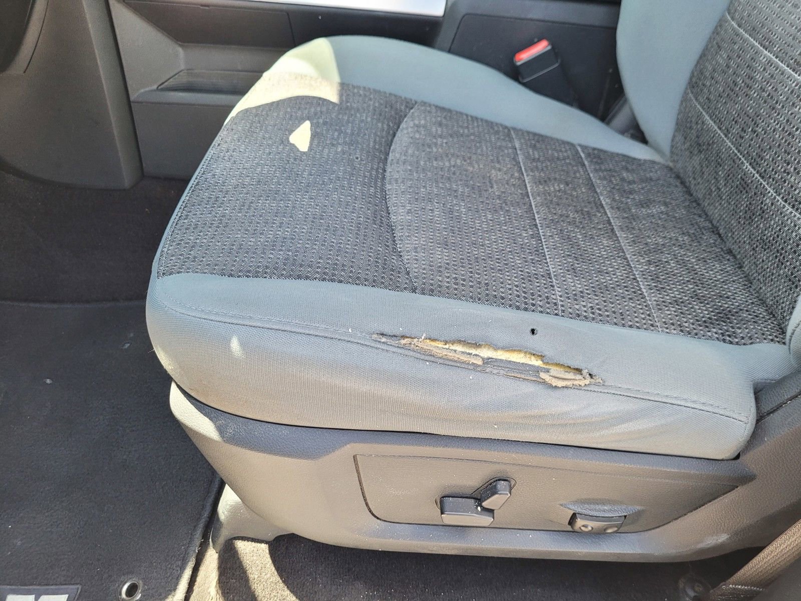 Used 2017 RAM 1500 Big Horn RWD image 16
