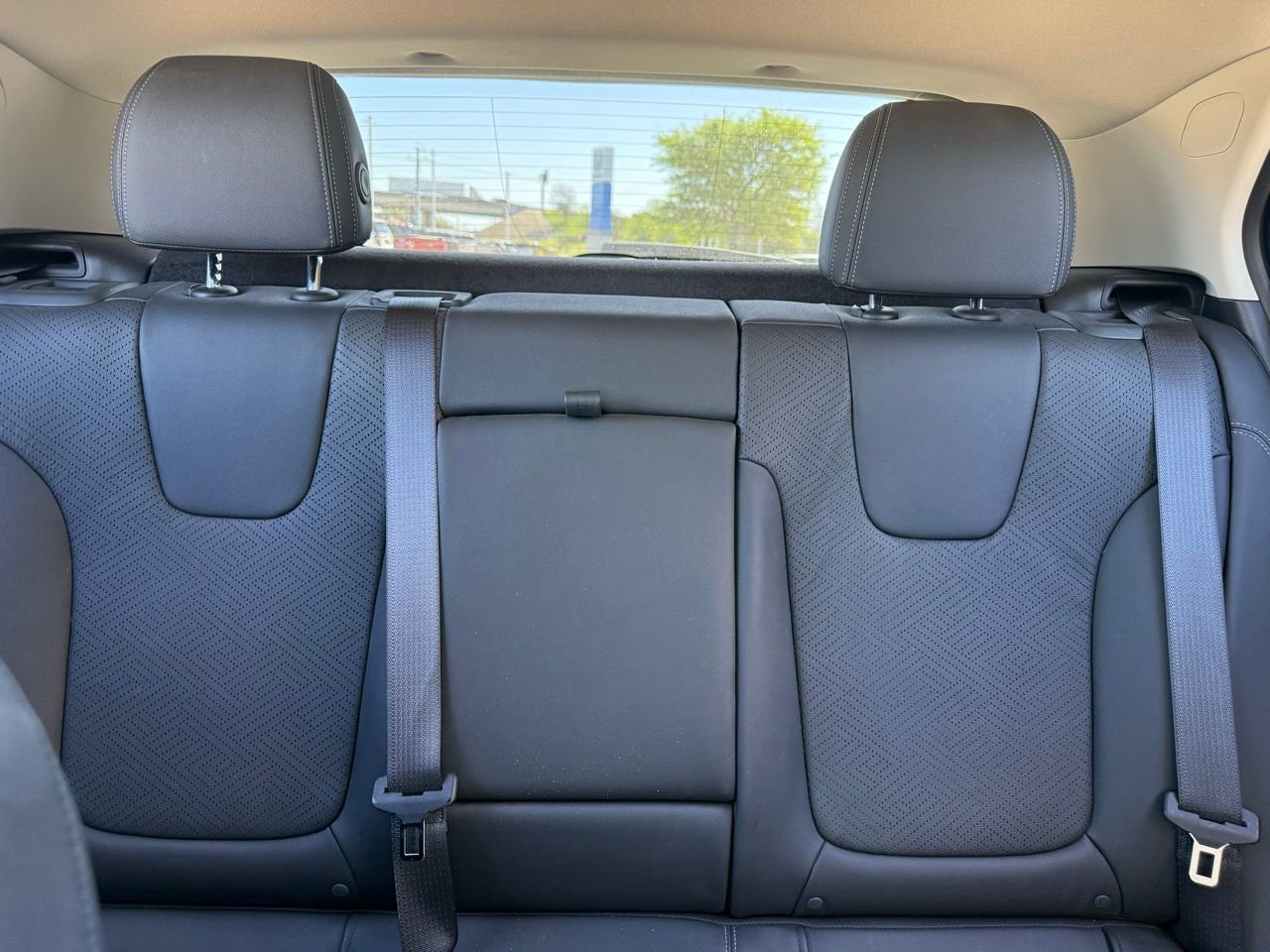 Used 2023 Buick Encore GX Essence w/ Experience Buick Package image 20