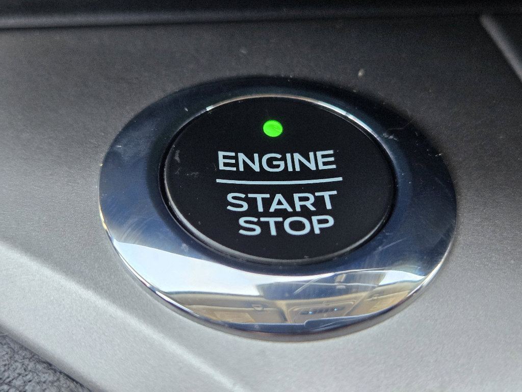 Used 2021 Ford Explorer XLT w/ Equipment Group 202A image 23