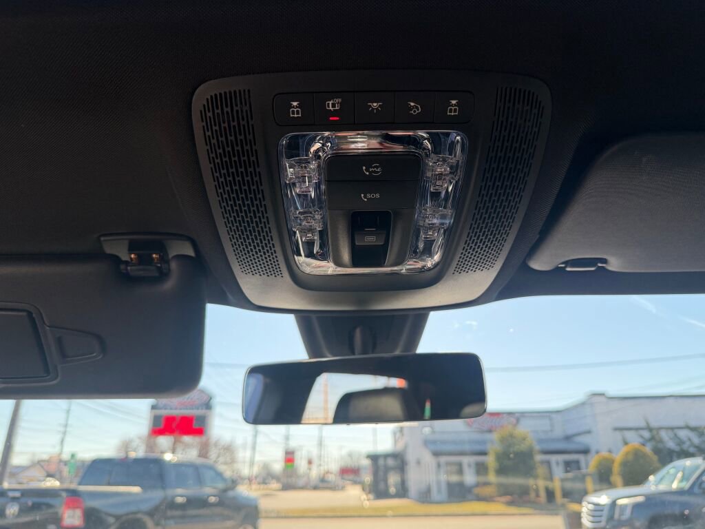 Used 2022 Mercedes-Benz GLB 250 4MATIC image 20