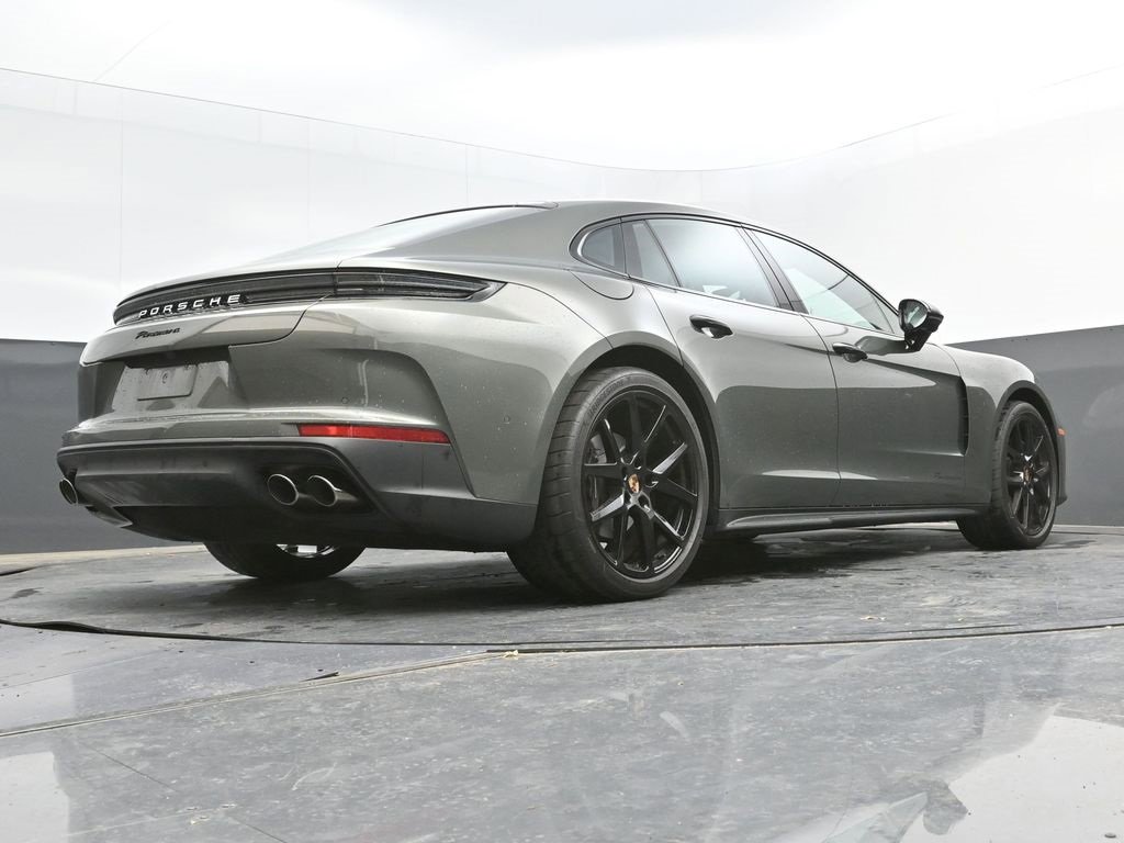 New 2025 Porsche Panamera image 36