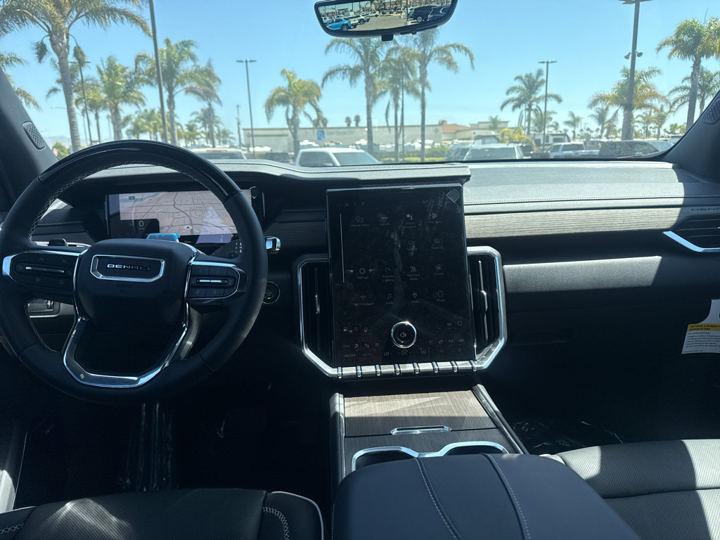 New 2026 GMC Acadia Denali w/ Super Cruise Package FWD image 35
