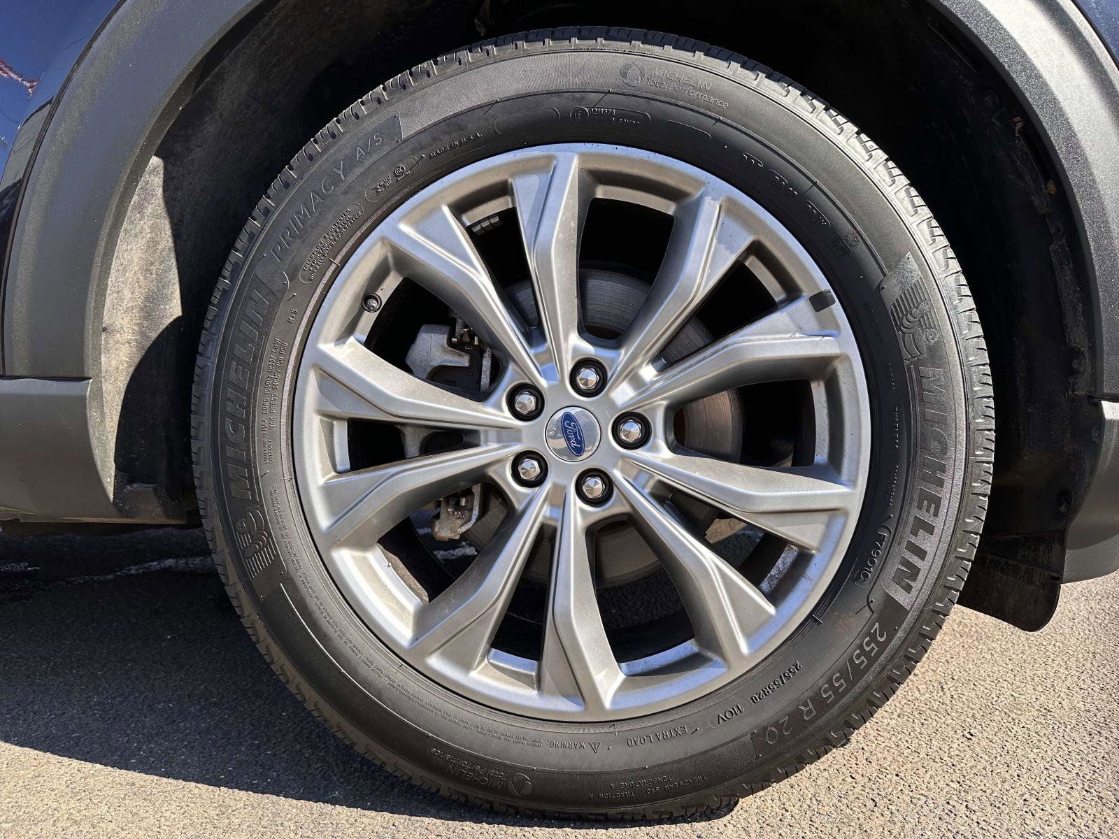 Used 2022 Ford Explorer Limited w/ Equipment Group 301A image 7