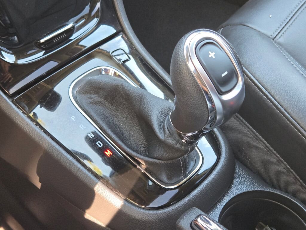 Used 2019 Buick Encore Essence w/ Experience Buick Package image 28