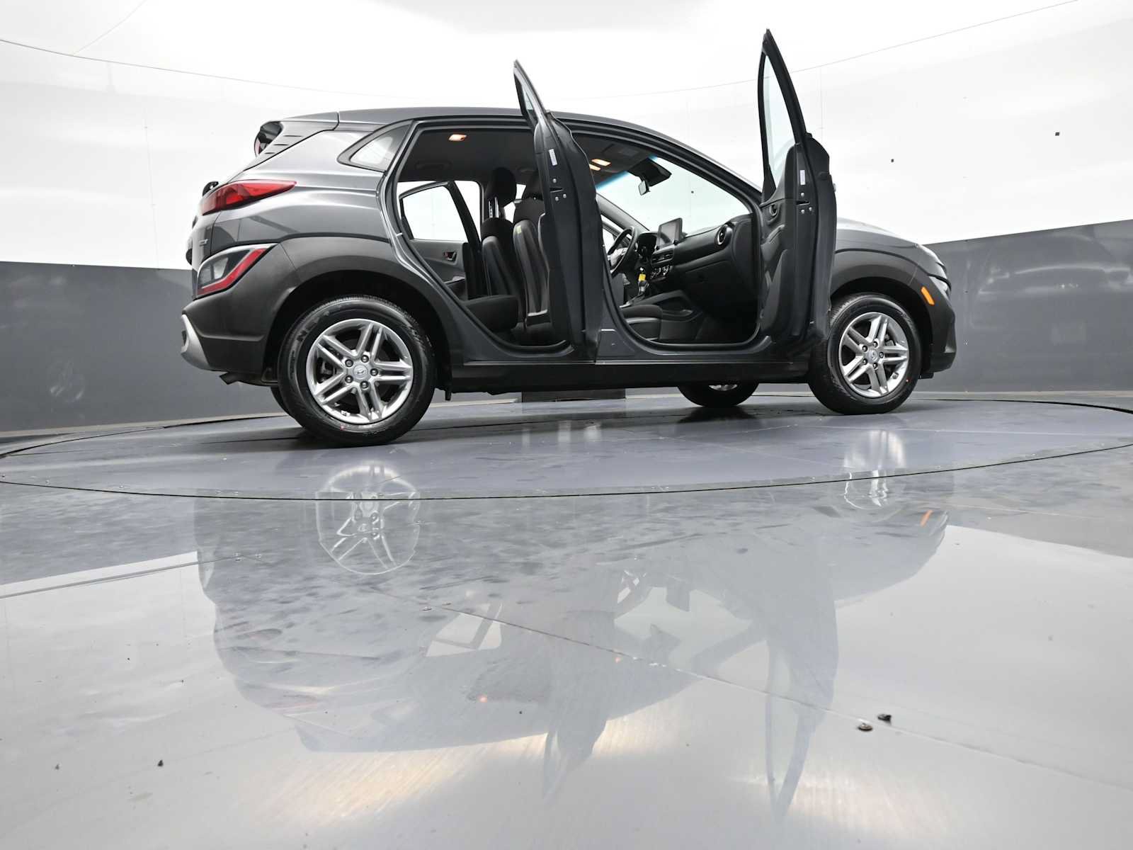 Used 2023 Hyundai Kona SE w/ Cargo Package AWD/4WD image 46