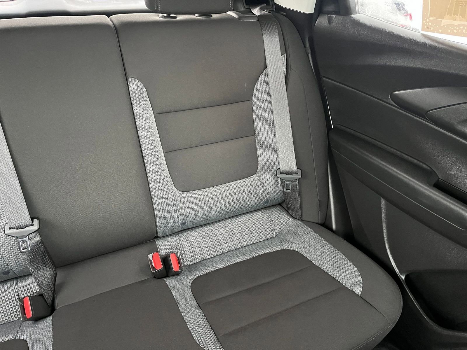 Used 2025 Chevrolet TrailBlazer LT image 33