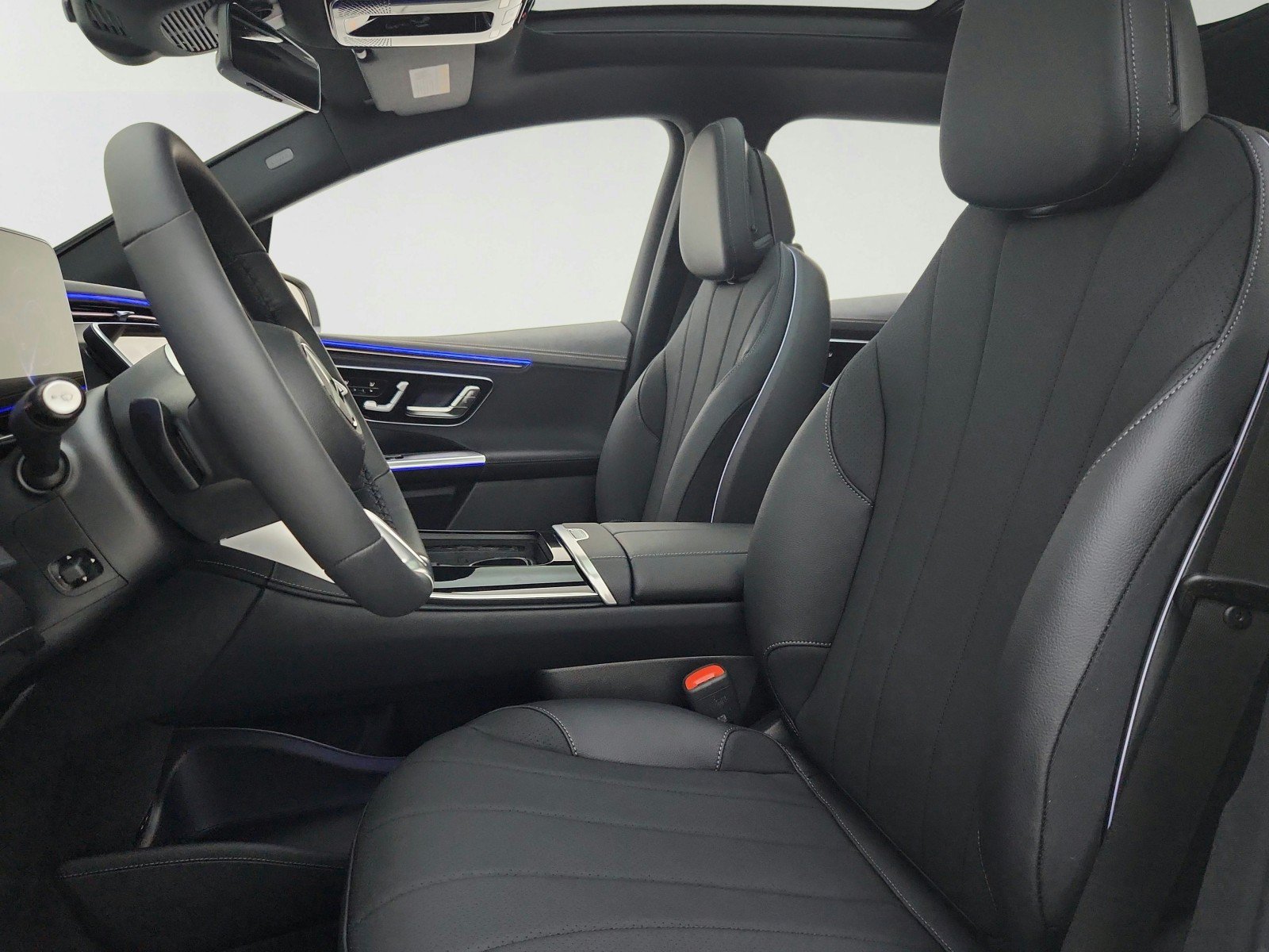 New 2026 Mercedes-Benz EQE 320 4MATIC SUV image 17