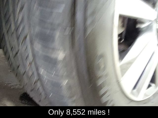 Used 2025 Nissan Pathfinder SL AWD/4WD image 11