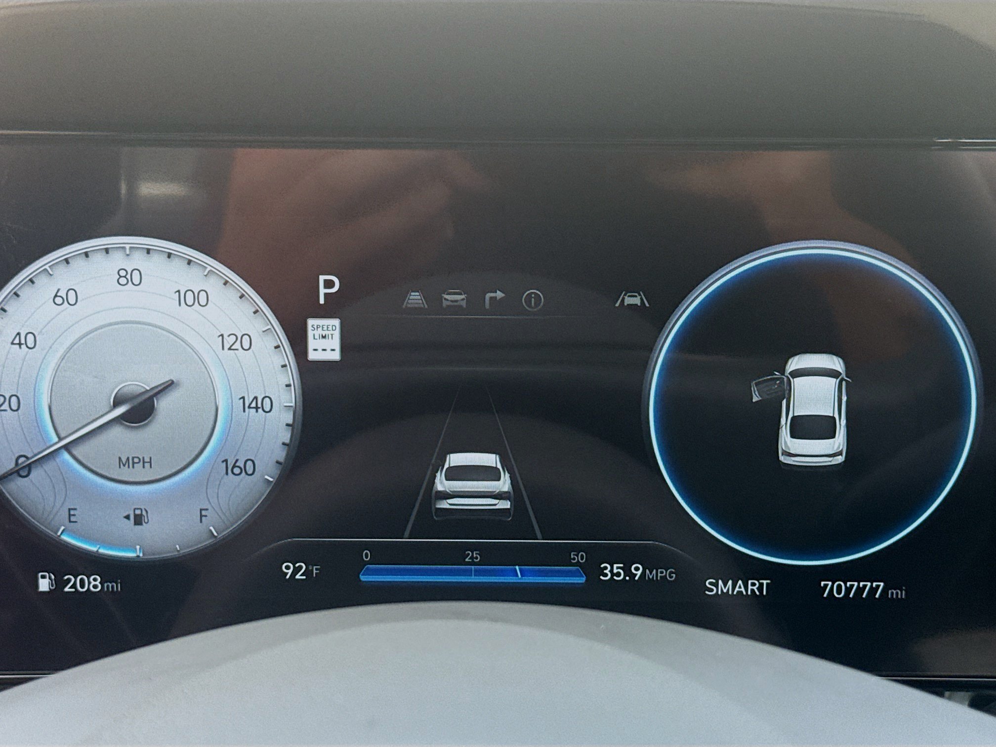 Used 2024 Hyundai Elantra SEL FWD image 9