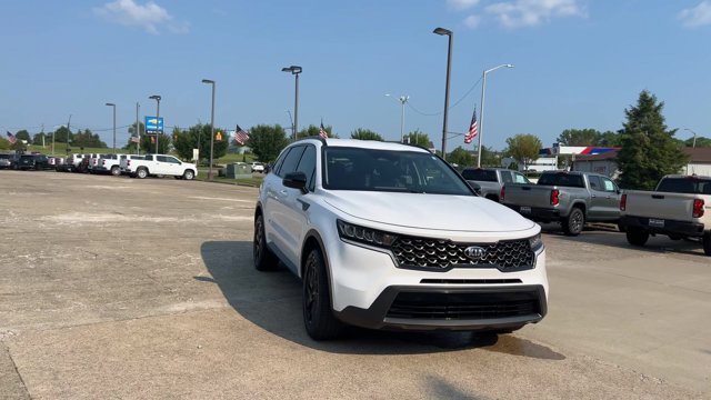 Used 2021 Kia Sorento S AWD/4WD image 3