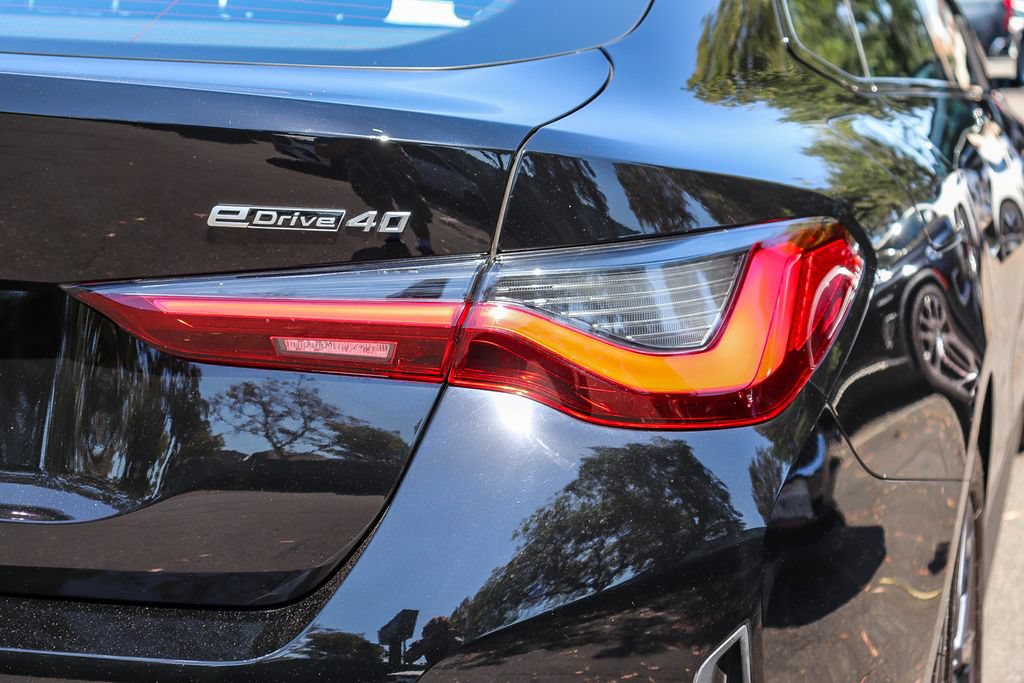 Used 2023 BMW i4 eDrive40 RWD image 7