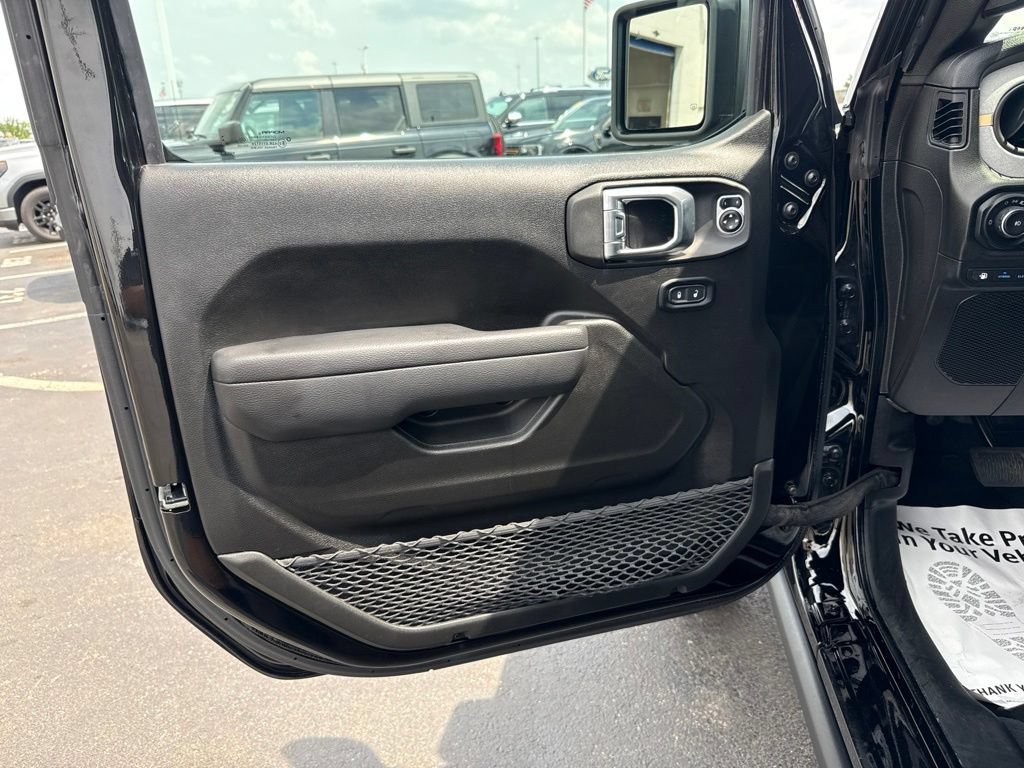 Used 2024 Jeep Wrangler Unlimited AWD/4WD image 10