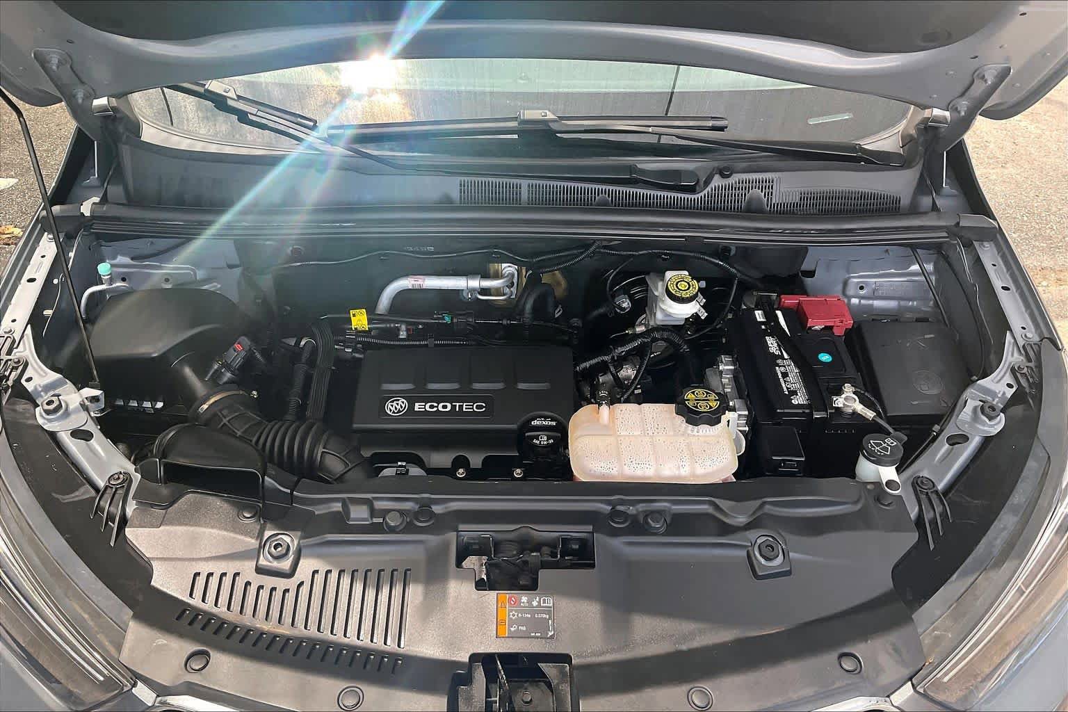 Used 2020 Buick Encore Preferred AWD/4WD image 32