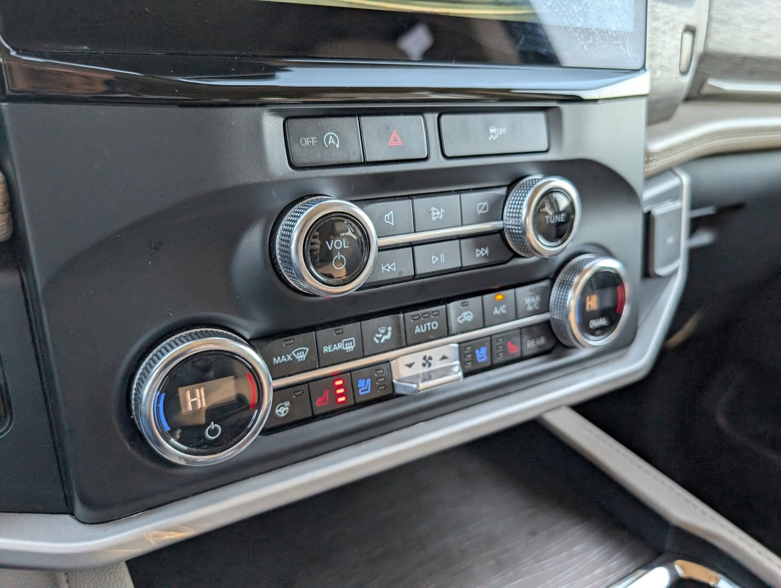 Used 2023 Ford Expedition Limited image 18