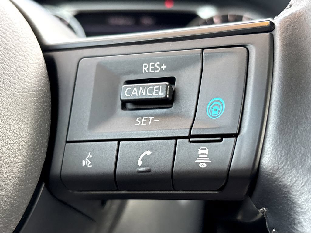 Used 2024 Nissan Pathfinder SV FWD image 19