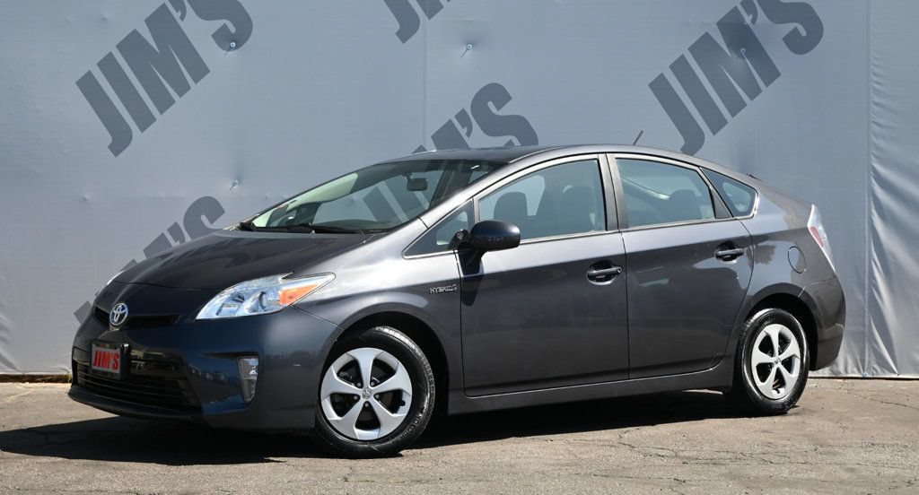 Used 2015 Toyota Prius Three FWD image 1