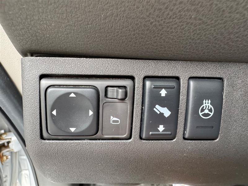Used 2011 Nissan Pathfinder LE w/ Protection Pkg AWD/4WD image 23