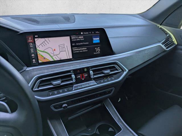 Used 2022 BMW X5 xDrive40i w/ Parking Assistance Package image 15