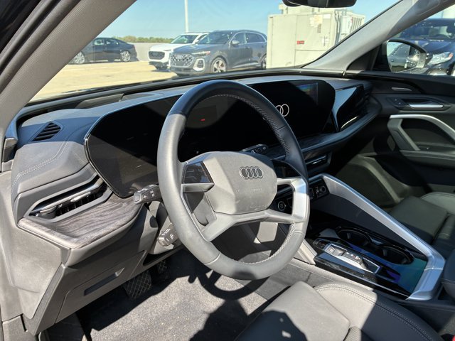 Used 2025 Audi Q5 Premium w/ Premium Plus AWD/4WD image 10