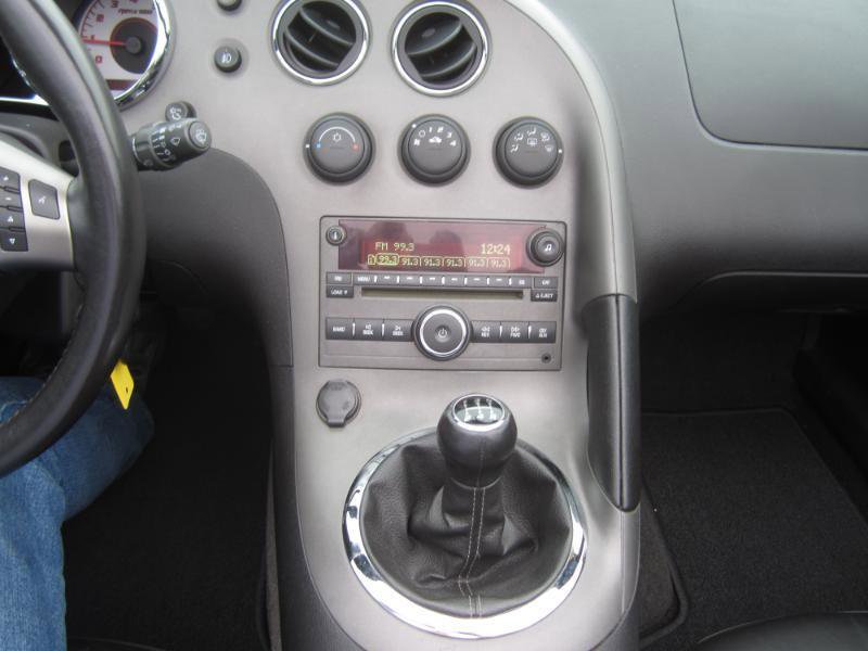 Used 2006 Pontiac Solstice Convertible w/ Premium Package image 33