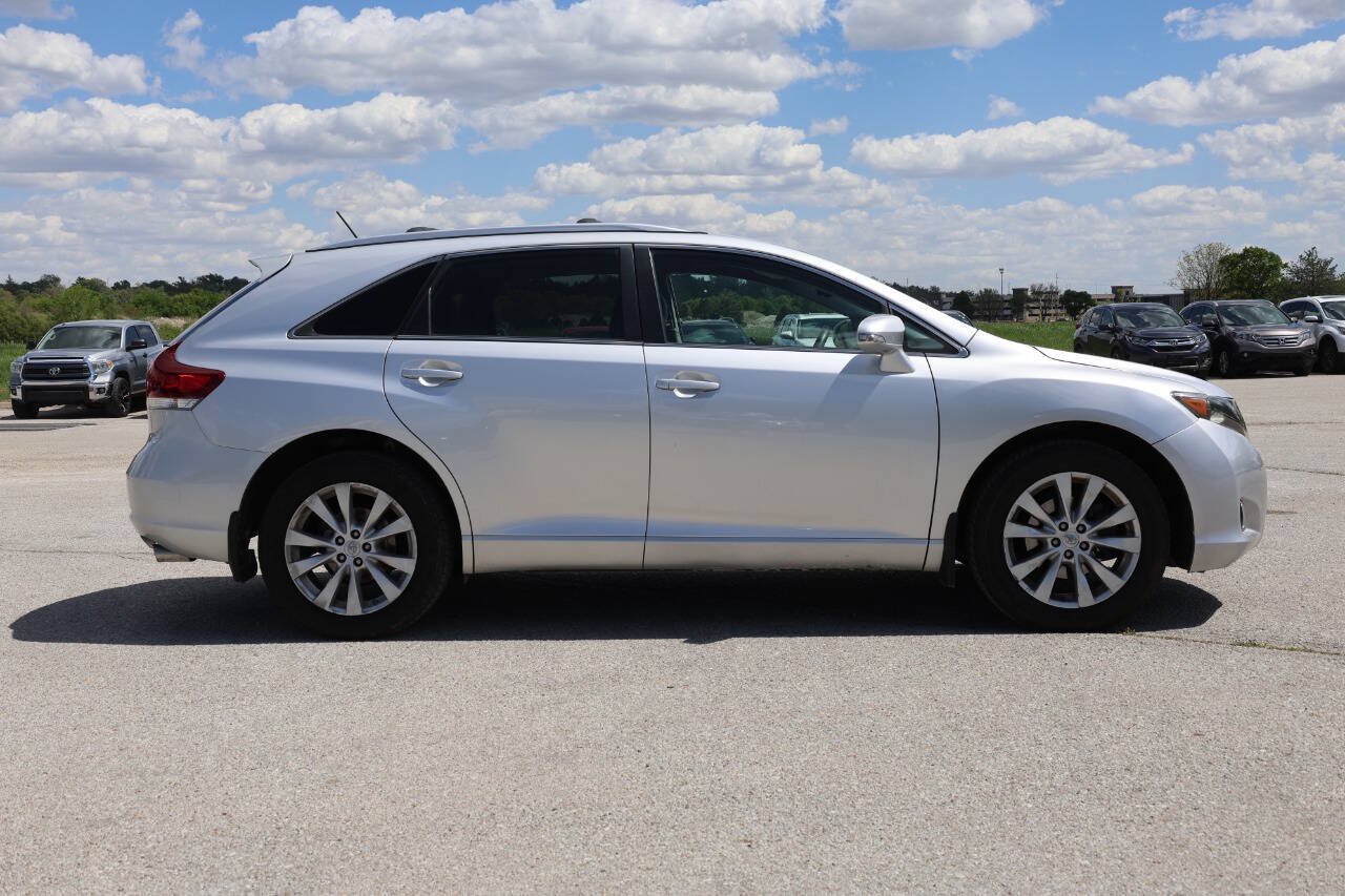 Used 2013 Toyota Venza LE AWD/4WD image 7
