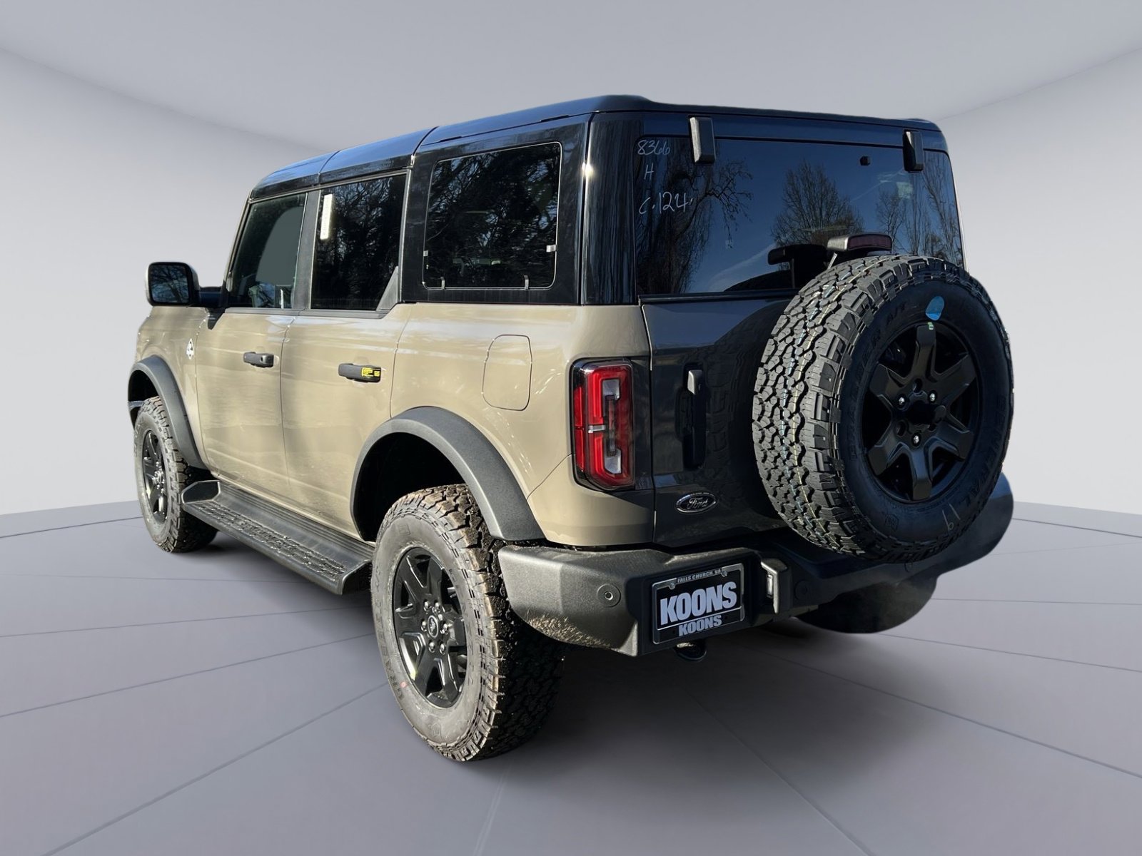 New 2025 Ford Bronco Outer Banks image 4